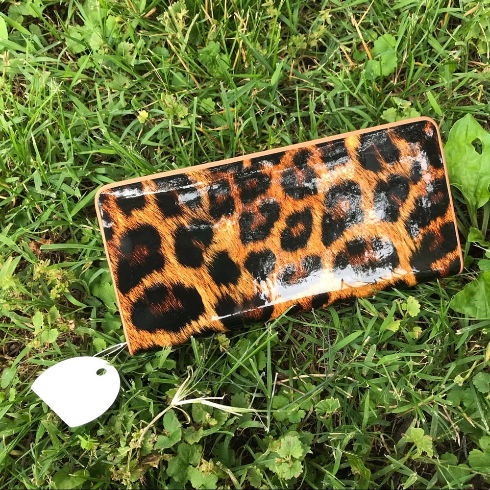 NWT leopard wallet❤️